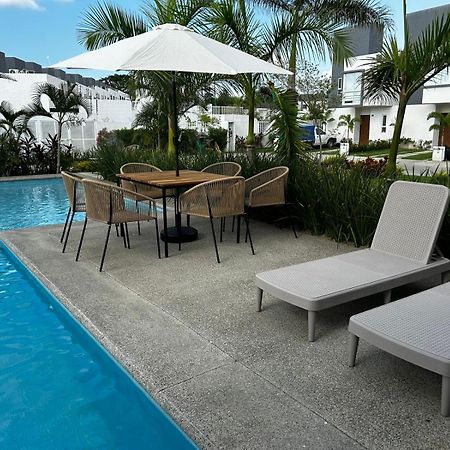 Casa Comoda Con Piscina Naranjo المظهر الخارجي الصورة